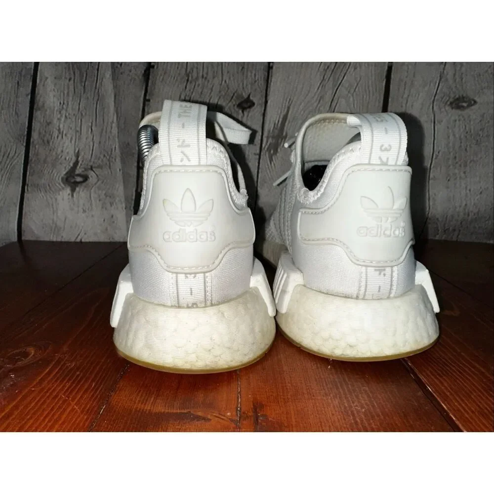 Adidas NMD_R1 Cloud White Gum D96635 Men’s Size 7.5 Boost Running Shoes Sneakers